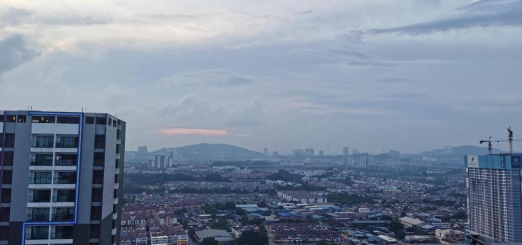 Landmark Residence 2 Service Apartment 5Min To Mrt 20Min To Kl Каджанг Екстериор снимка